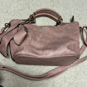 Women’s gently used pink purse.